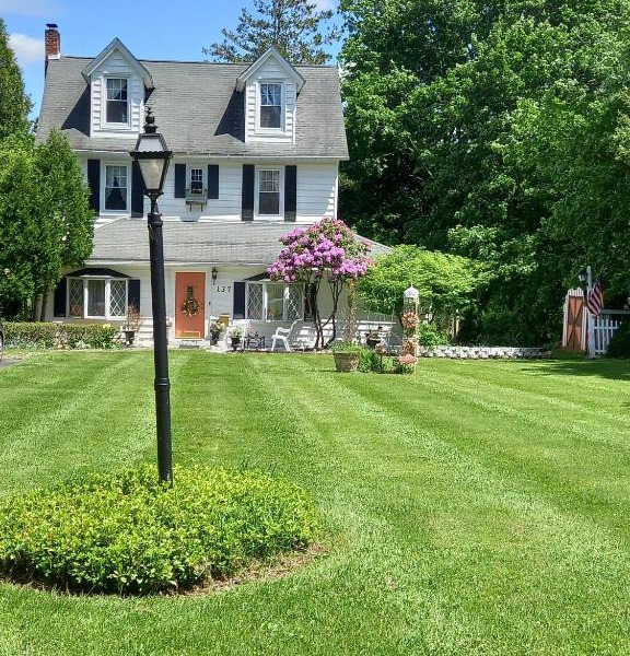 Elegantly English Catskills