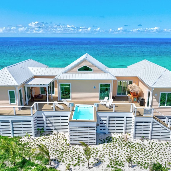 Elephant Beach House 2.0 - Stunning Views at your Secluded Bahamas Beach House