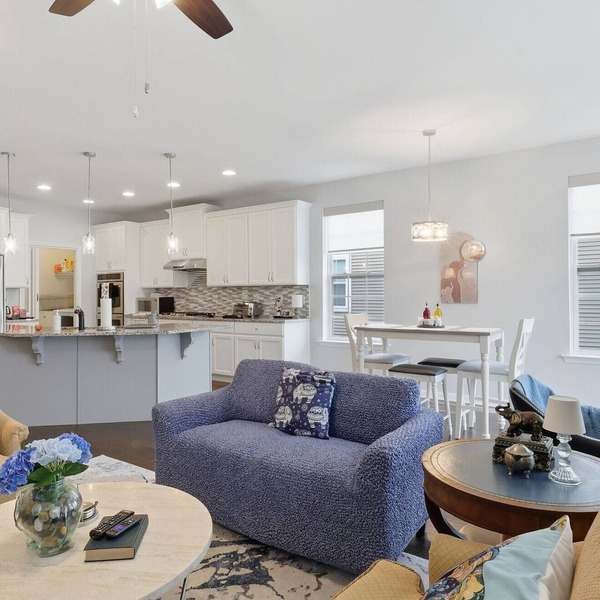 Elevated 2BR/2BA Retreat | Easy Drive to UD, DSU