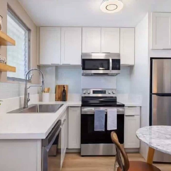 Elevated & Modern Honolulu Haven, Renovated w/AC