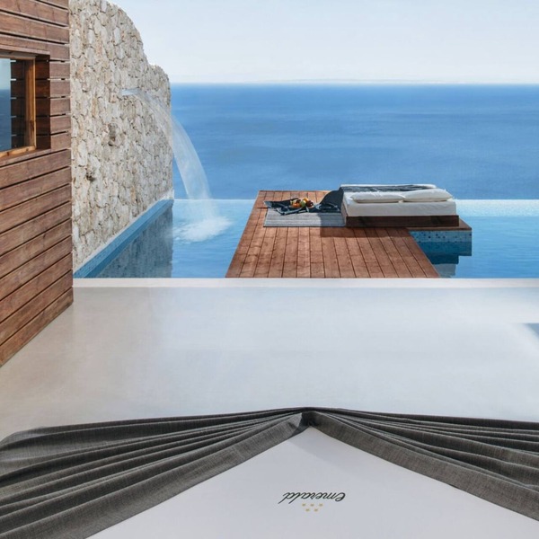 Emerald Villas & Suites