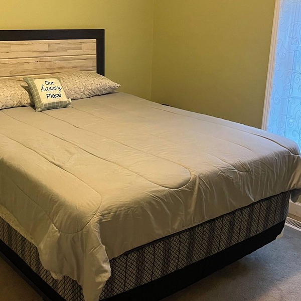 Emergency crews this is for you. 2 bedrooms with shared bathroom.