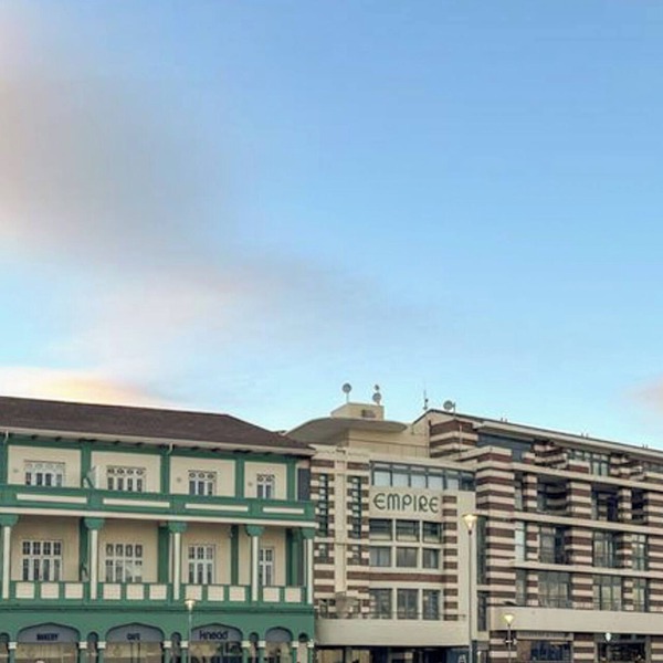Empire Sol – Spacious Muizenberg Beach Apartment