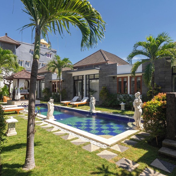 Emy Sanur
