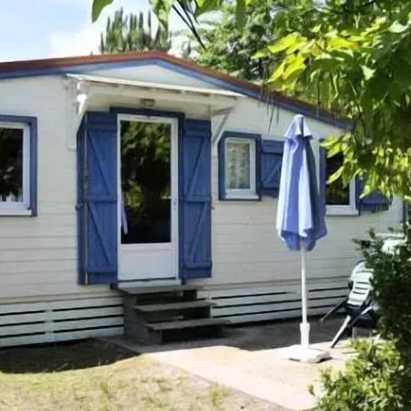 En Chon Les Pins - Camping-Caravaning * - Chalet wood 30m2 2 bedrooms n° 29 SATURDAY/SATURDAY 4 to 5 people - 4 pers. included in the tariff