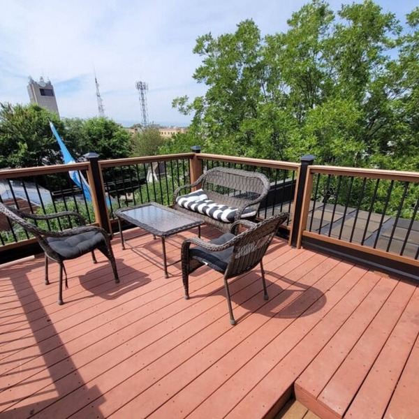 EN11: Downtown Penthouse with roof deck! AMAZING VIEW! - 5 mins away downtown