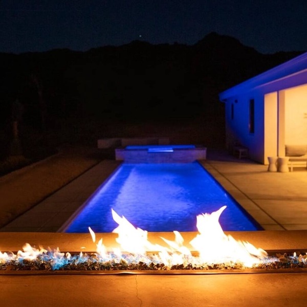Enjoy full access to the property—wander, explore, and connect with nature. Relax with stunning sunsets and star-filled skies. For urgent matters, our support team is just a message or call away. 🌵✨