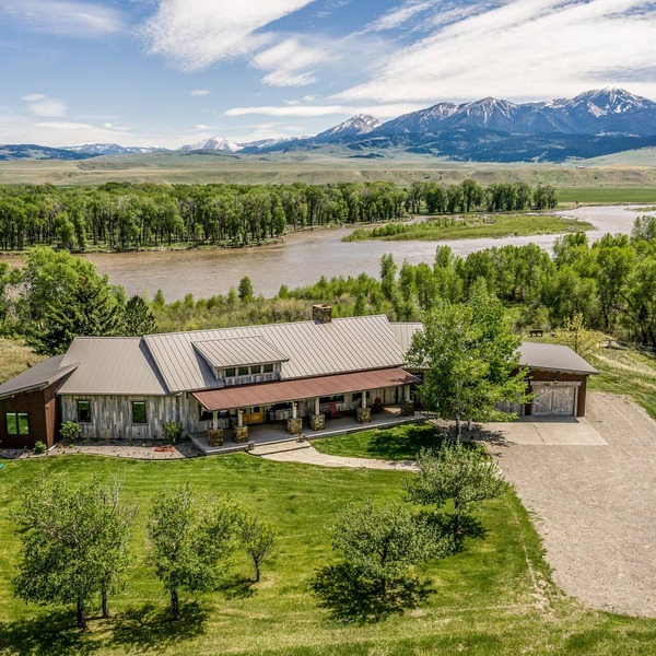 Enjoy your own stretch of the Yellowstone at Mayfly Manor