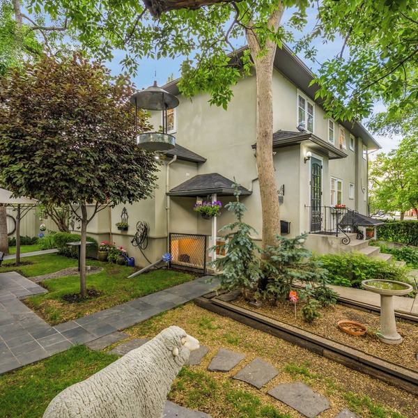 Entire Cliff Bungalow Heritage Property | 7 Beds, Garden Oasis, 4 Parking Spaces