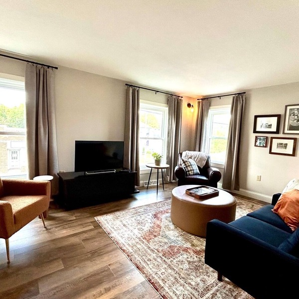 Entire cozy Rollingstone apt in Mississippi Valley, just 10 min from Winona!