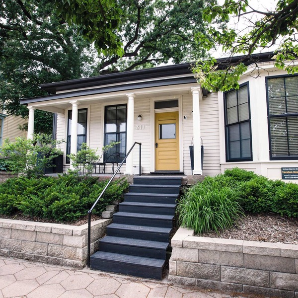 Entire Duplex West 7th, Xcel, and DT St. Paul Sleeps 8 Off street Parking!