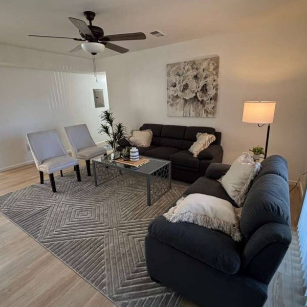 Entire Cozy Apartment Fully Renovated Modern Style