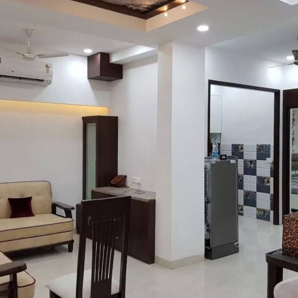 Entire world-class apartment near metro station