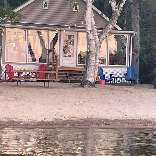 🏖️ Epic Family Beachfront Cottage w/Private Dock & Sunset Firepit!