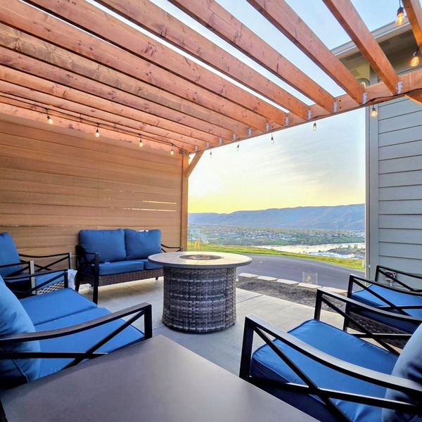 Epic river views, Newly built upscale modern home, Game room