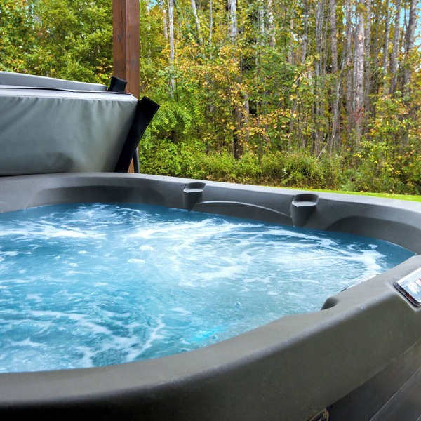 Epic Riverfront~2 Homes on 5 Acres~GameRm~HotTub~Gym~Theater~2 min to CrystalMtn