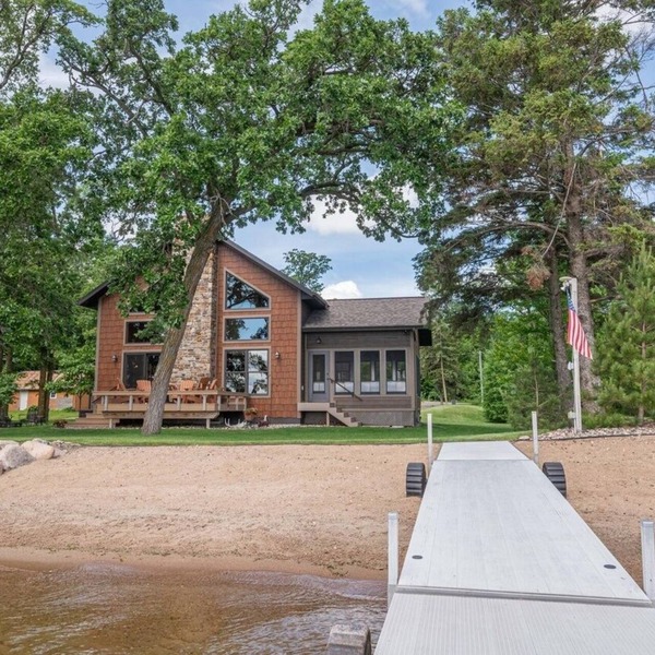 Escape to Paradise Haven on Big Pine Lake in enchanting Perham, MN!