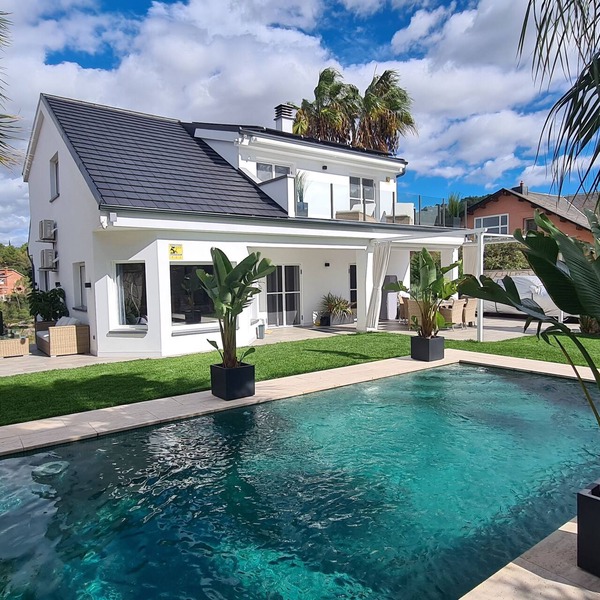 Espectacular Casa de Campo con Piscina y Jacuzzi Exterior. Ideal Familias