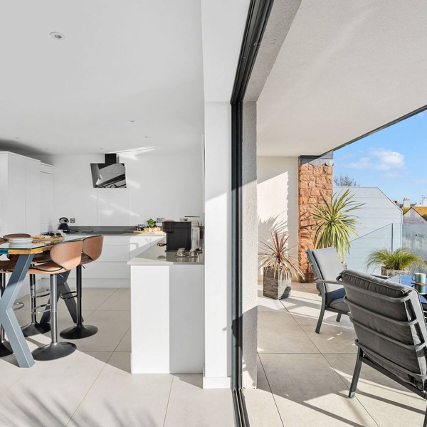 Estuary View - Secure Parking - Nearby Beach