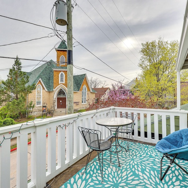 Eureka Springs Vacation Rental < Half-mi to Dtwn!