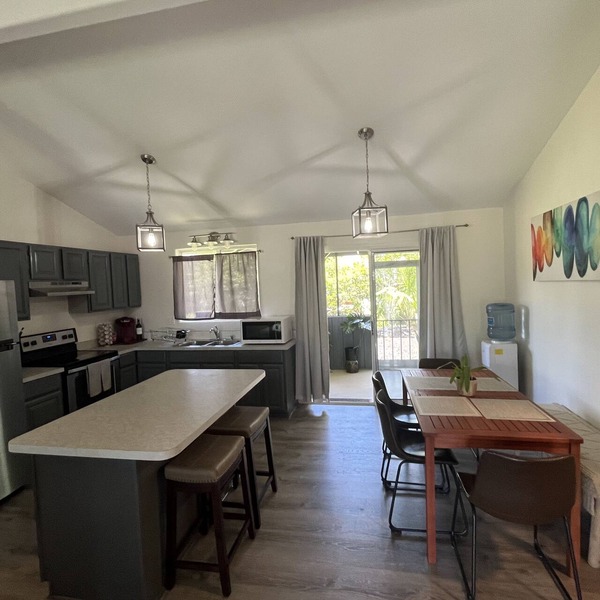 Exceeding Expectations at Hale Aloha Kaloli~Air Conditioning Throughout the Home
