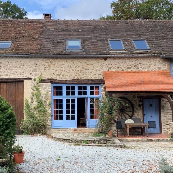 Exceptional 6 Bedroom 18th Century Home with private heated pool and hot tub.
