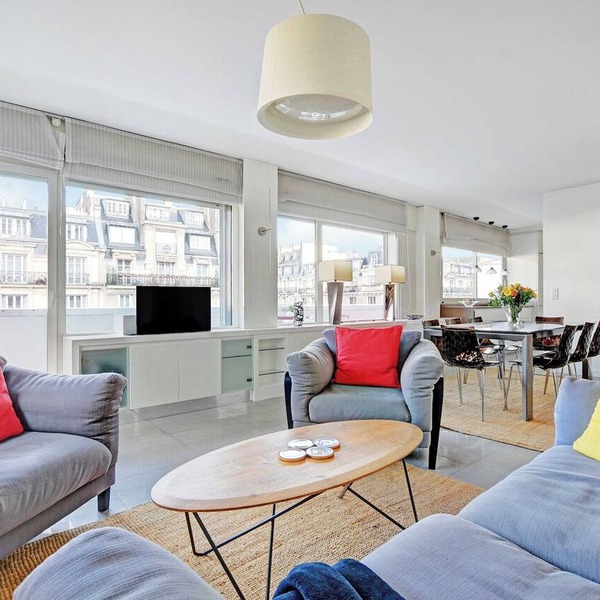 Exceptional 3BDR/6P apt - View of the Eiffel Tower