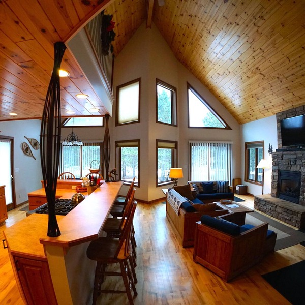 Exceptional Chalet near Harbor, Nubs Nob and Boyne Highlands Ski and Golf Resort