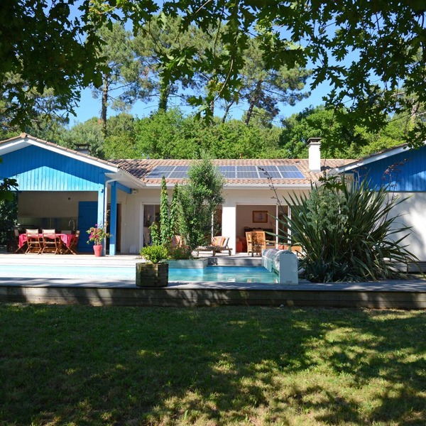 exceptional, quiet, golf on 27 holes character villa, heated pool