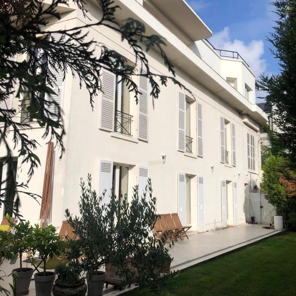 Exceptionnel, 130 m2, vue aérienne sur Paris