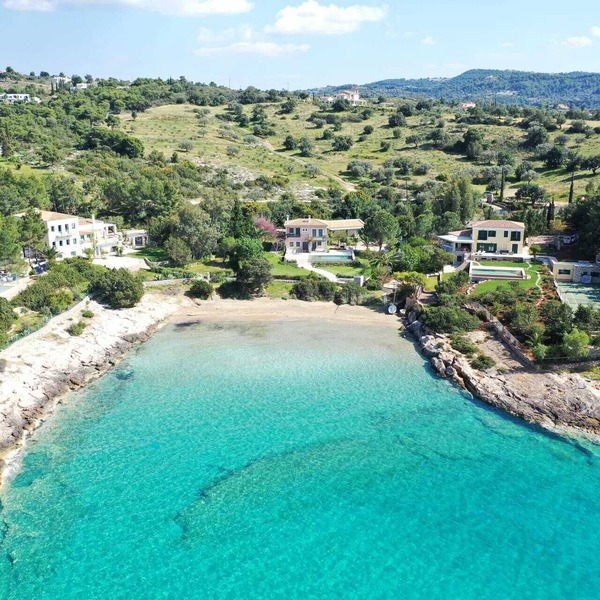 Exclusive Beachfront Villa with Swimming pool