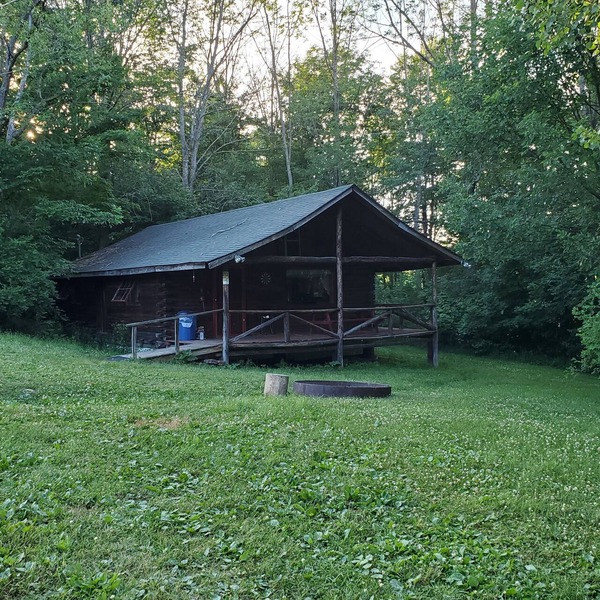 Exclusive Single Log Cabin By a fully stocked Lake