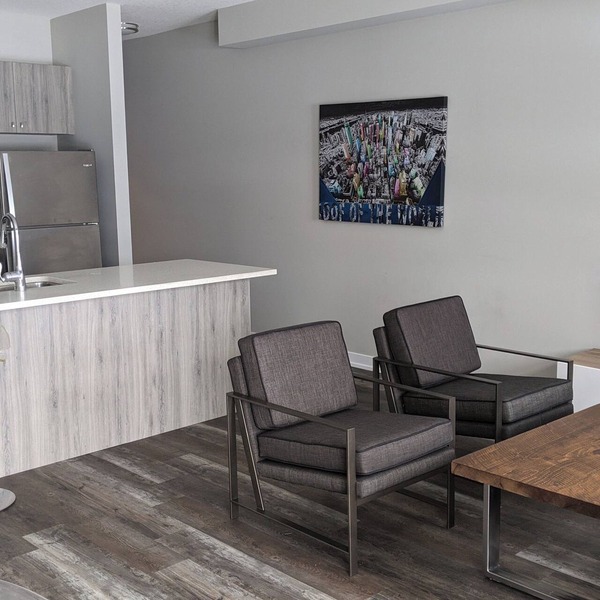 Executive 3-Bedroom Townhouse Condo with 3 Ensuites