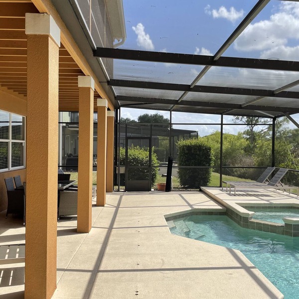 Executive 5 Bed 4 Bath Villa - South Facing Pool & Spa only 15 mins from Disney