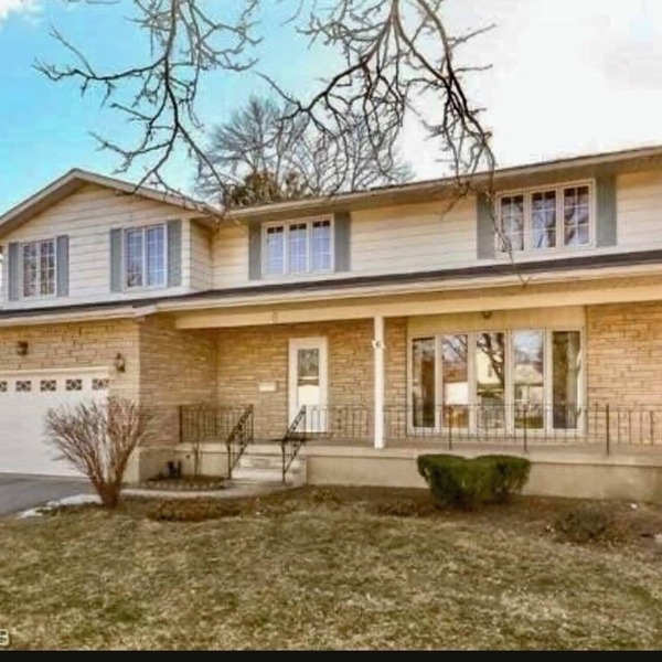 Executive Detached Home
