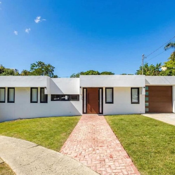 Executive Home by Housmigo Rentals in Mayaguez