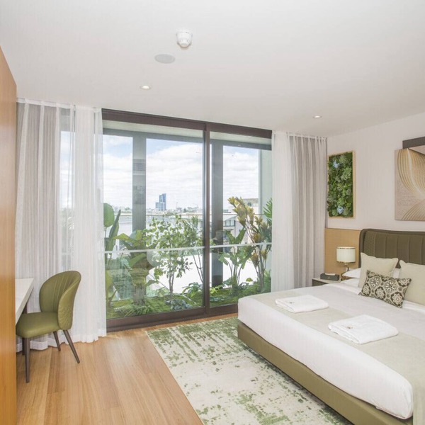Executive King Room - Quinn’s Botany Boutique K04