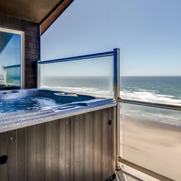 Executive Penthouse on the Pacific