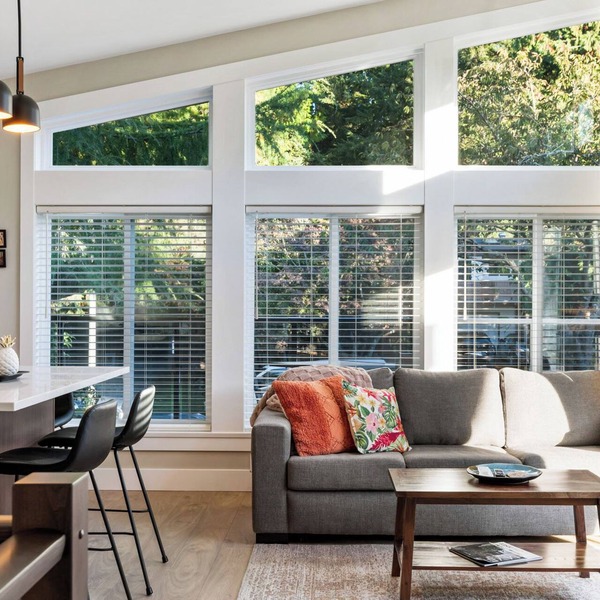 Executive Suite! Luxurious space w/private deck. Stroll to shops & restaurants.