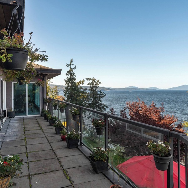 Executive Waterfront Residence with Private Deep Water Dock