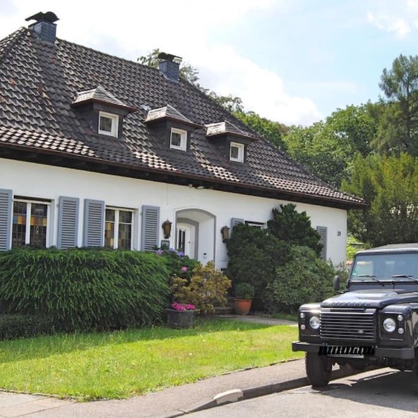 Exklusive Villa am Wald mit Garten, Waldzugang und Sauna