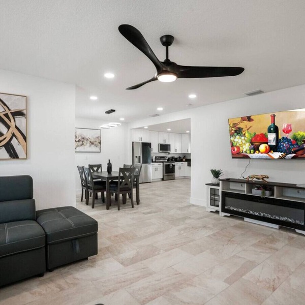 Expansive Charm - 4BR Estate on Private Acre