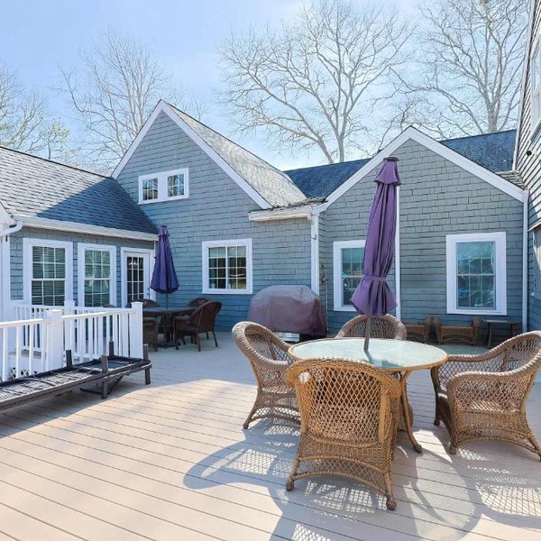 Expansive Oasis With Water Views, Walk To Beach!