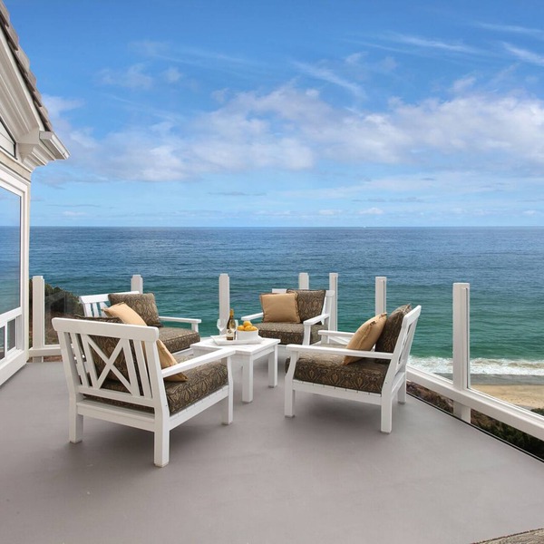 EXPANSIVE OCEAN AND WHITEWATER VIEWS - LUXURY CUSTOM HOME