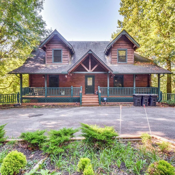 Expansive Sky Valley Lodge w/Mountain Views!