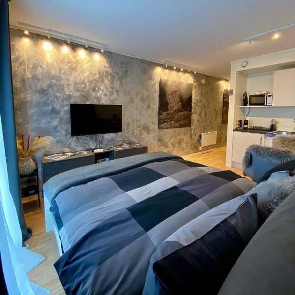 Experience A Cozy Getaway - Modern Studio - Fast WiFi - Free Parking - 19km to Pulpit Rock