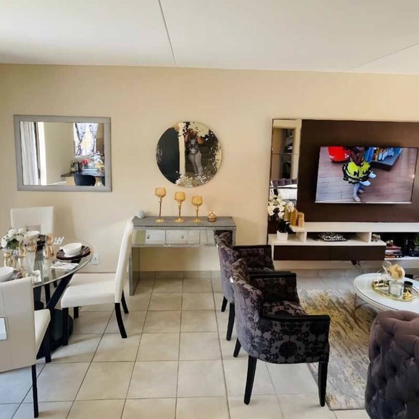 "Experience Luxury,centrally located in Centurion. Pet-Friendly"nnnn