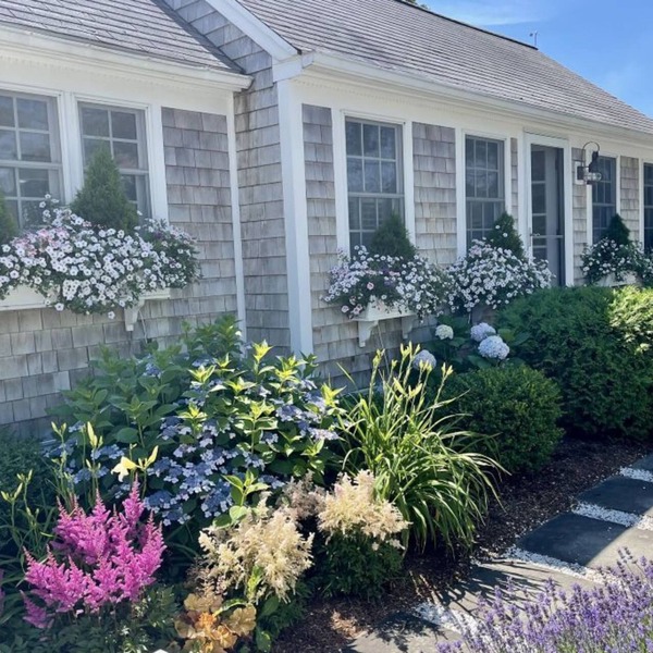 Experience the charm of a beautiful seaside cottage just steps from Ridgevale Beach!