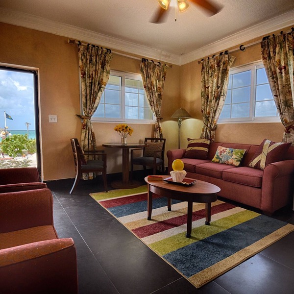 Experience tranquil, secluded and elegant seaside villas at Rollezz