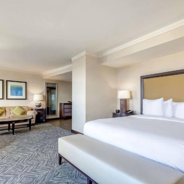 Explore and Relax! Pets Allowed, Seasonal Outdoor Pool!